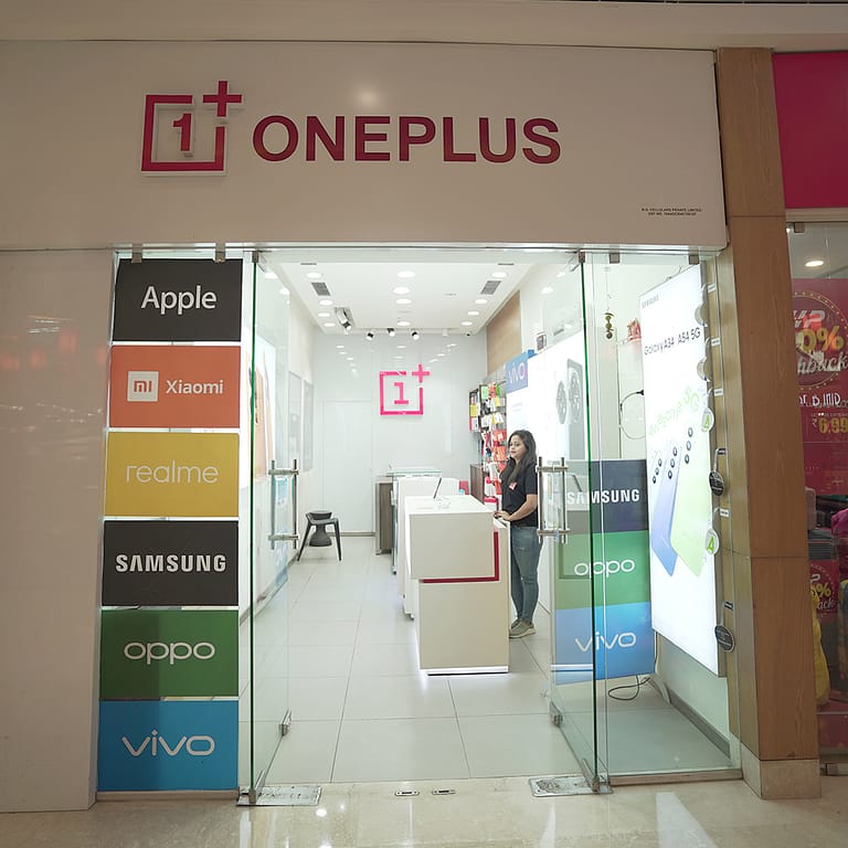 Oneplus Store RG Acropolis